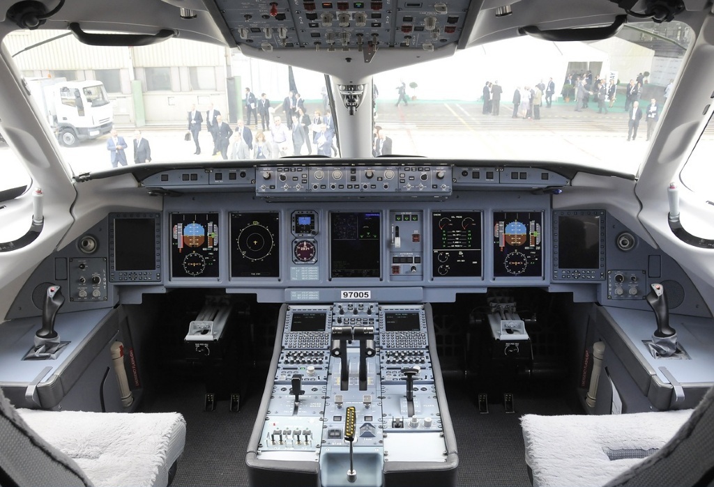 Interior SSJ 100
