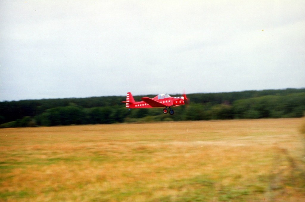 Red plane