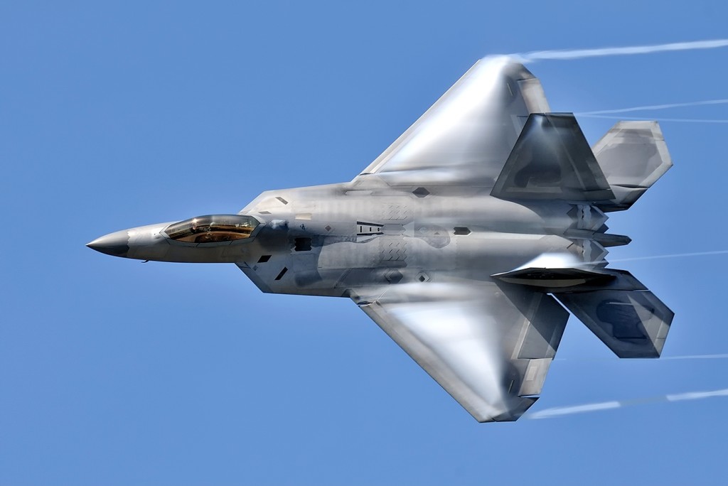 Lockheed Martin F-22A Raptor 2 jpg